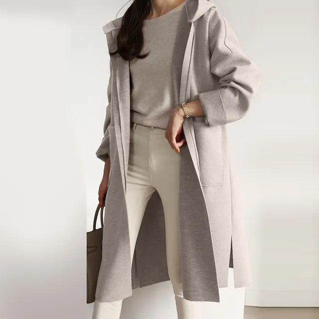 ModeGeist | Elegante Taubjacke mit Kapuze