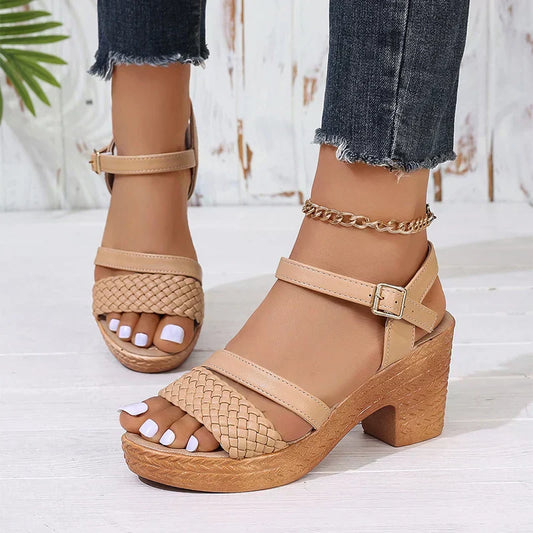 MODEGEIST Damen Plateau-Sandalen Geflochten