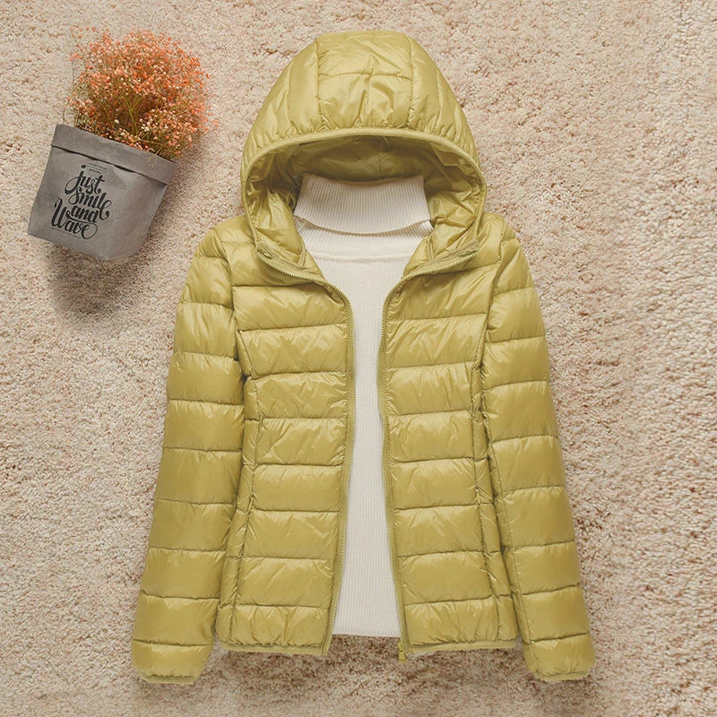 ModeGeist | Winterjacke mit Reißverschluss und Kapuze und Langen Ärmeln - Winter