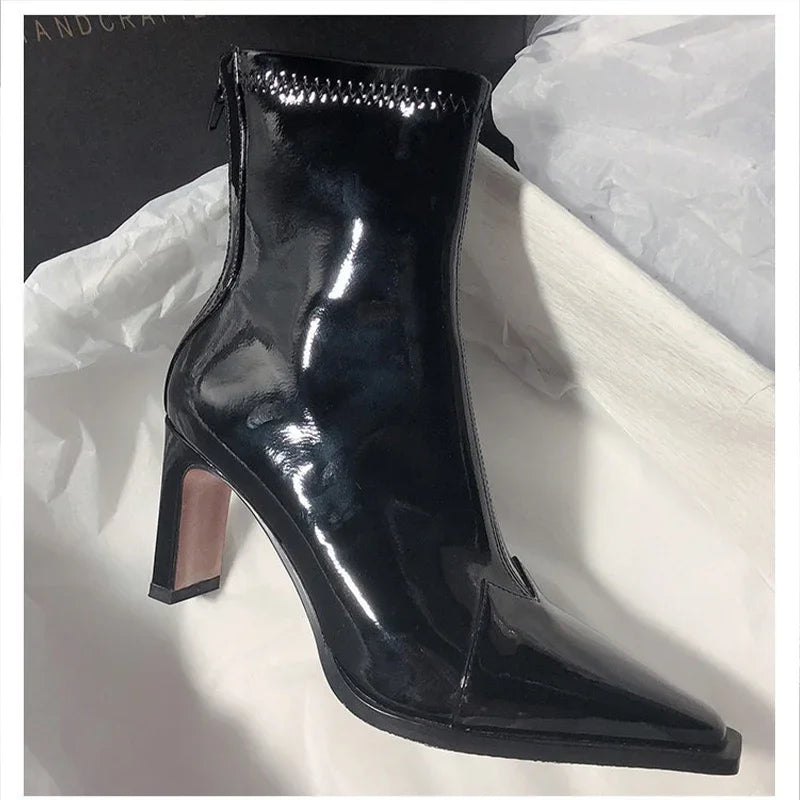 ModeGeist | Kniehohe Stiefel mit Blockabsatz, Stilvoll und Trendy