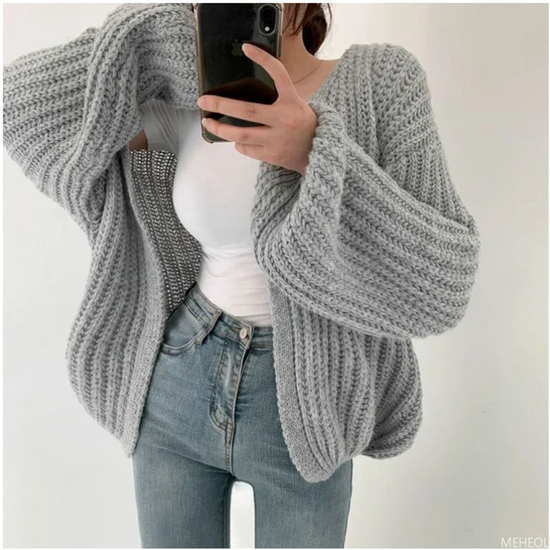ModeGeist | Übergröße Strickjacke aus grobem Strick