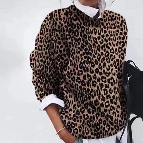 Moderner Damenpullover mit Aufdruck