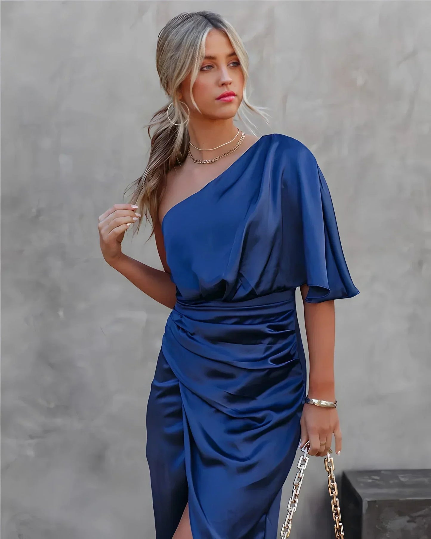 Elegantes Seidenkleid von Sarah