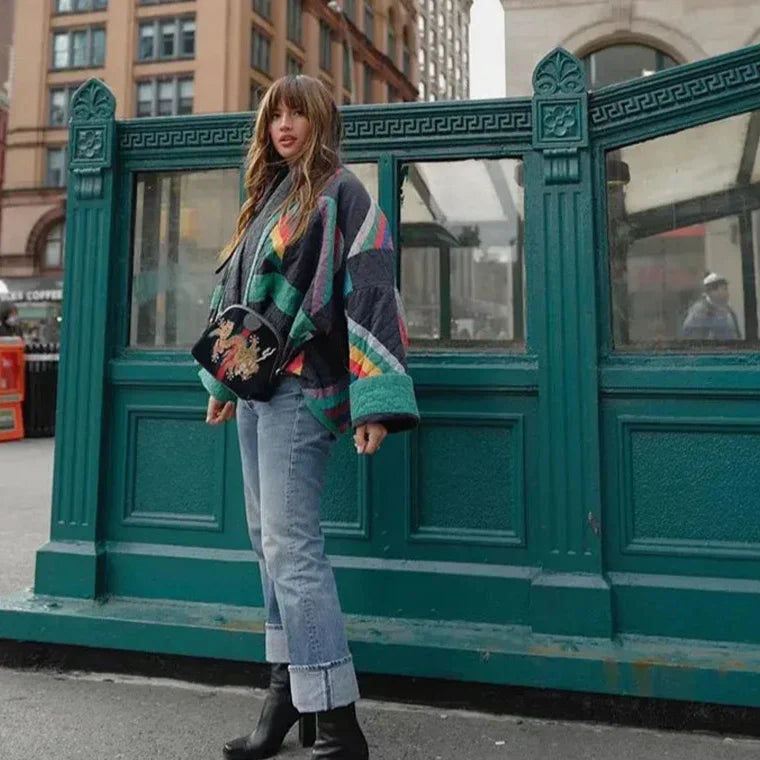 ModeGeist | Gepolsterte Kimono Westen mit Regenbogenstreifen