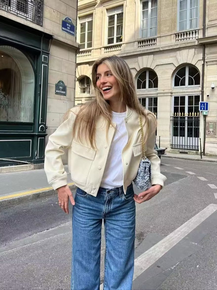 ModeGeist | Stylische Bomberjacke Für Alltag Und Freizeit