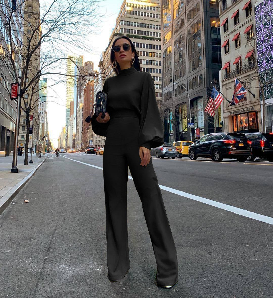 Elegantes Rollkragen-Jumpsuit Modell Sacha