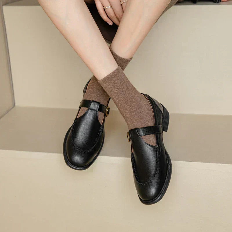 MODEGEIST Damen T-Spangen Schuhe Niedriger Absatz Retro