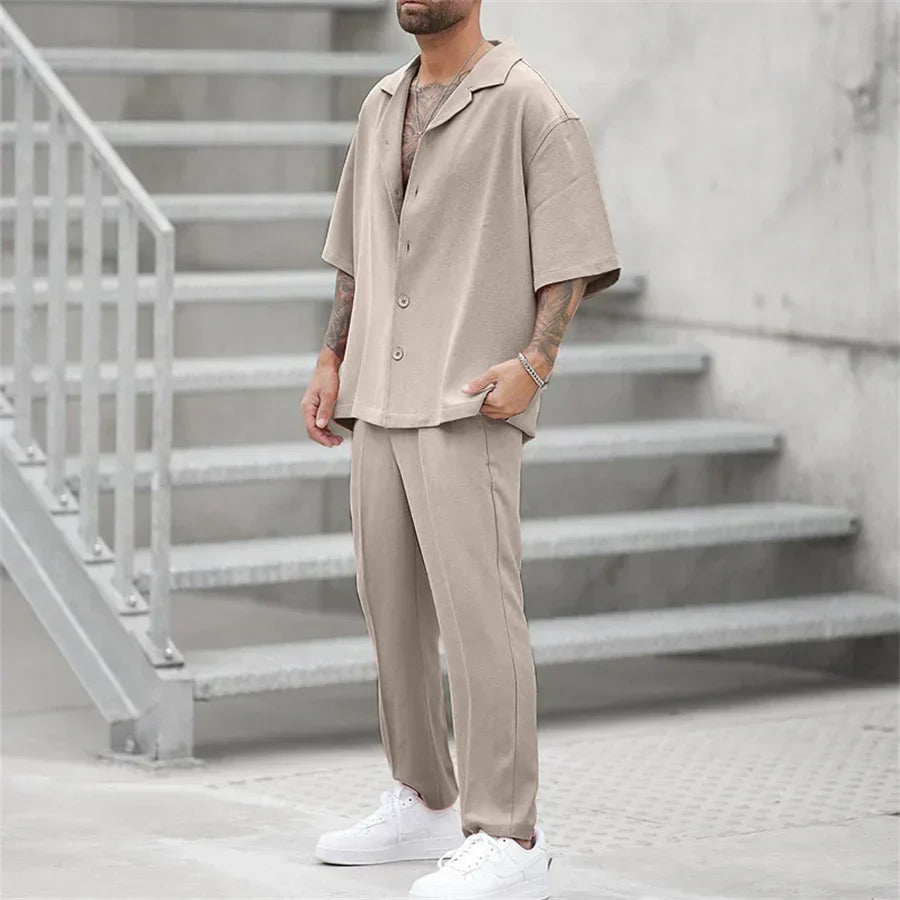 Leichtes und atmungsaktives Herren Sommer Outfit