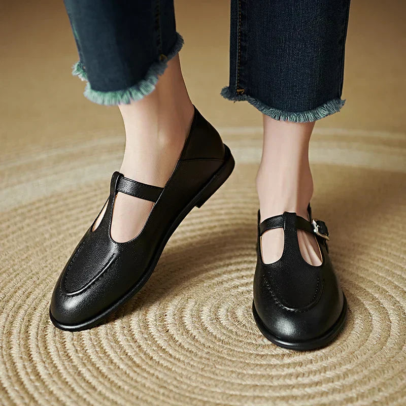 MODEGEIST Damen T-Spangen Schuhe Niedriger Absatz