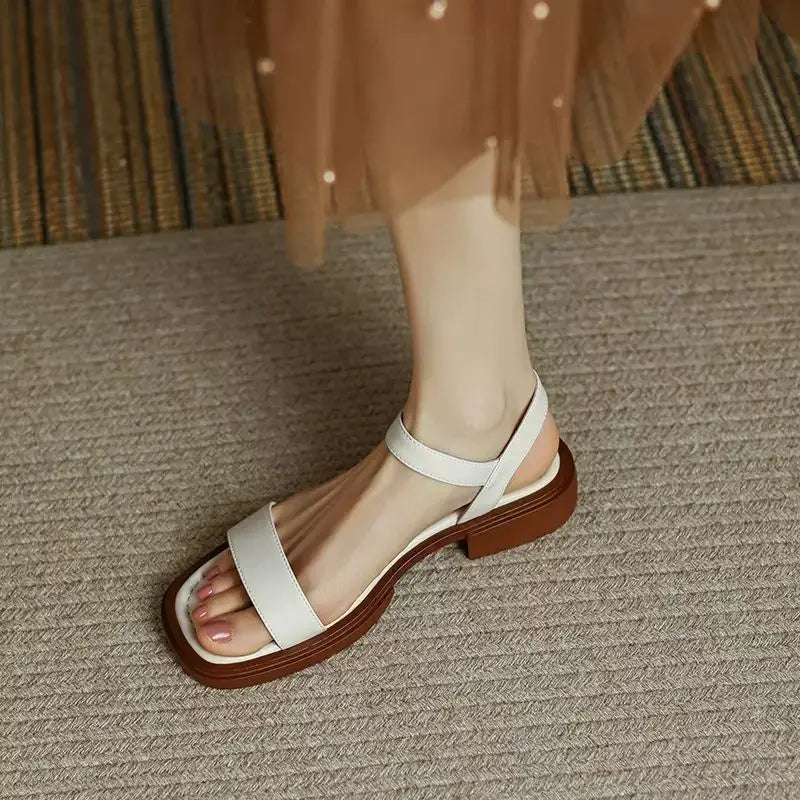 MODEGEIST Damen Sandalen Blockabsatz Vegan-Leder Knöchelriemen