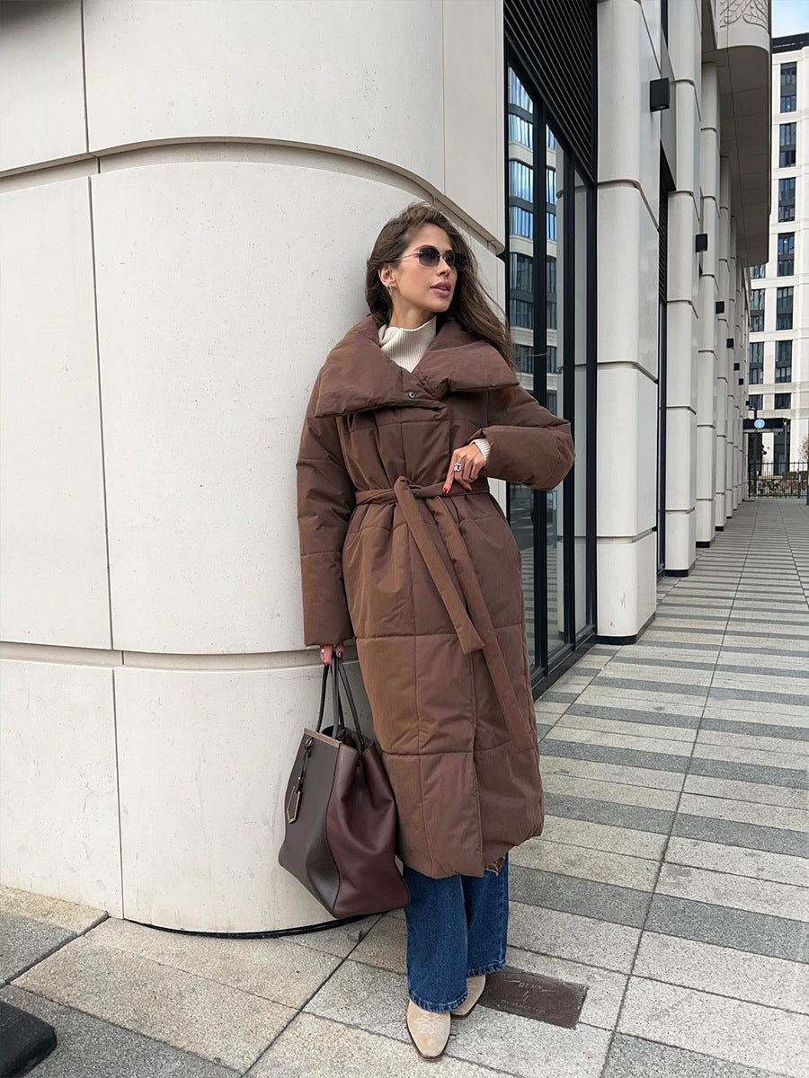 ModeGeist | Eleganter Wintermantel mit breitem Kragen