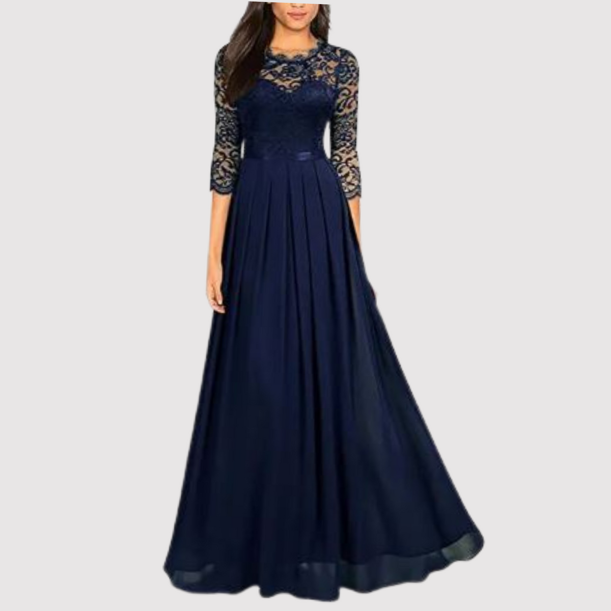 Alina:  Ein heißes Spitzen-Chiffonkleid