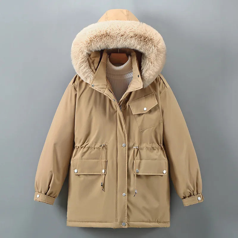 ModeGeist | Winterjacke - gesteppte Jacke mit Kapuze, Pelzkragen und weichem Fleecefutter