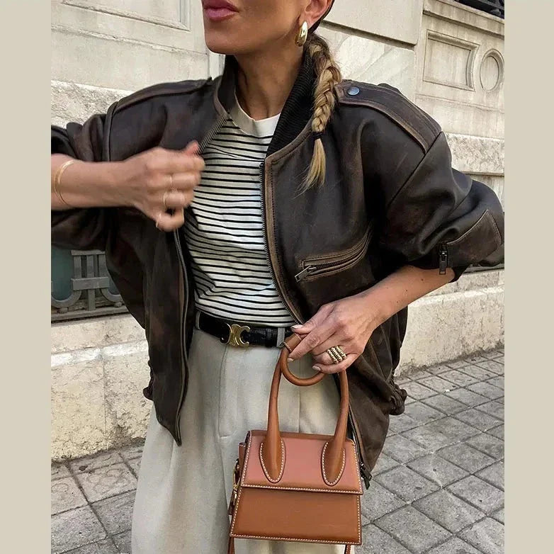 Margaret:  Modische Jacke mit Reißverschluss