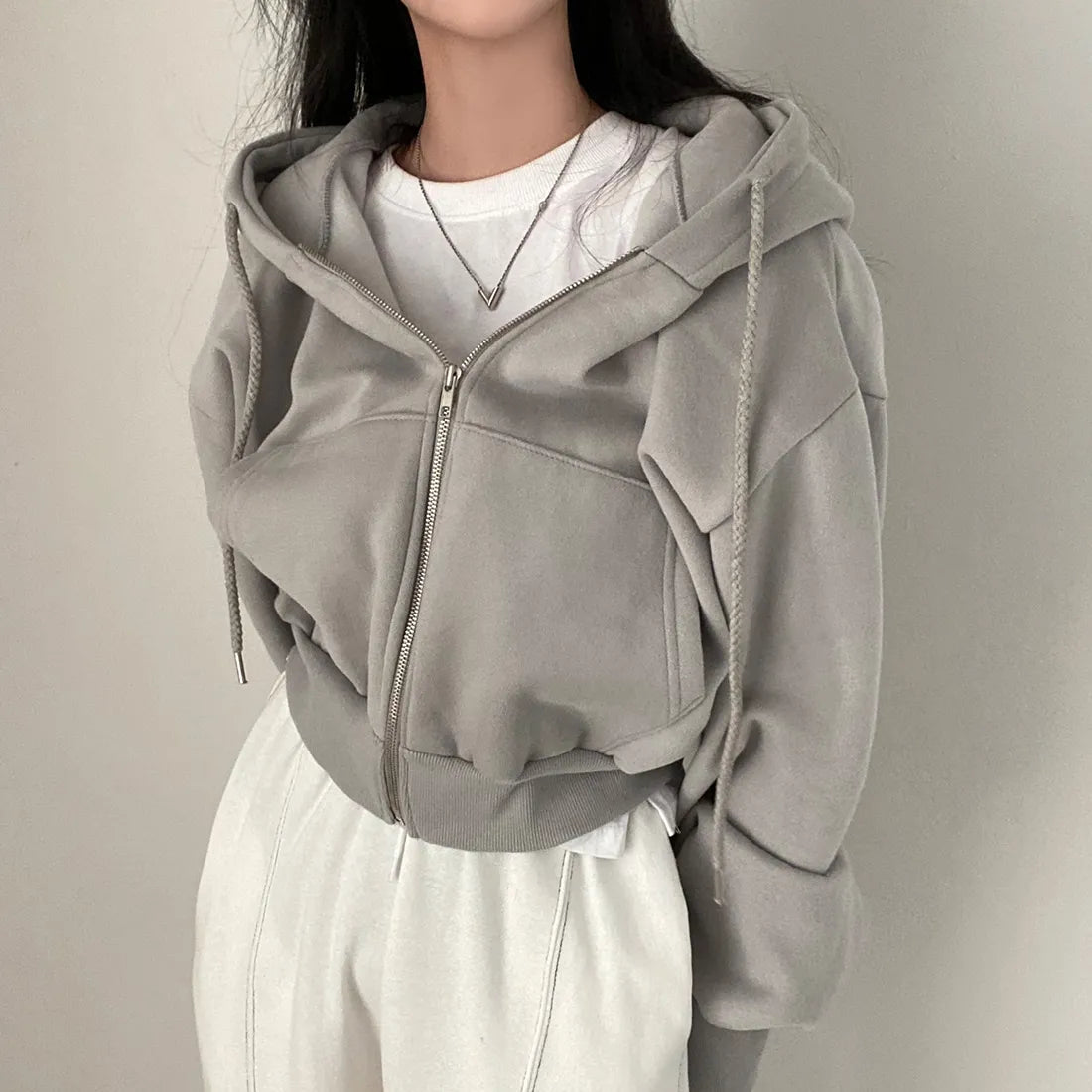 Fudus Damen Kapuzenpullover: Regular Fit, edle Couture, essentielle Eleganz