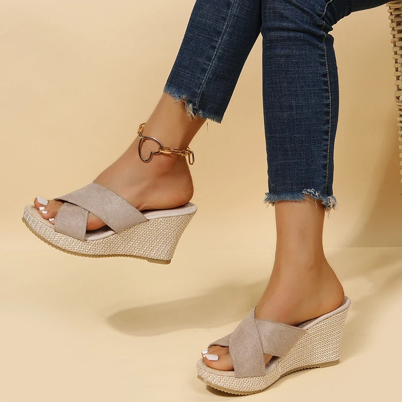Elegante Damen-Keilsandaletten