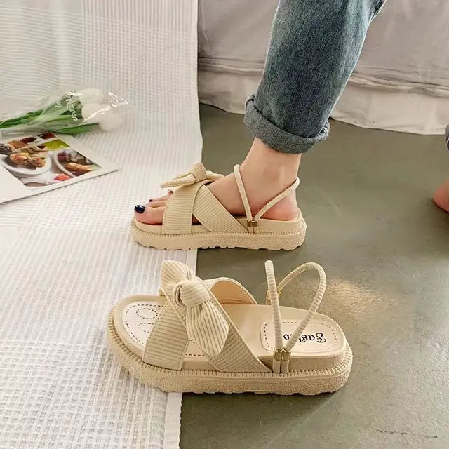 Komfortable und stylische orthopädische Sandalen für Frauen mit Hallux Valgus