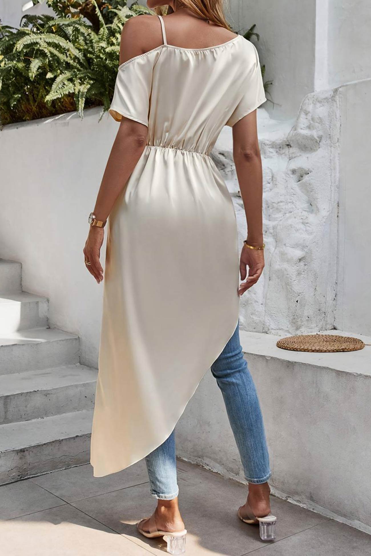 Fudus Tops with Drop Shoulders and Ruffles
