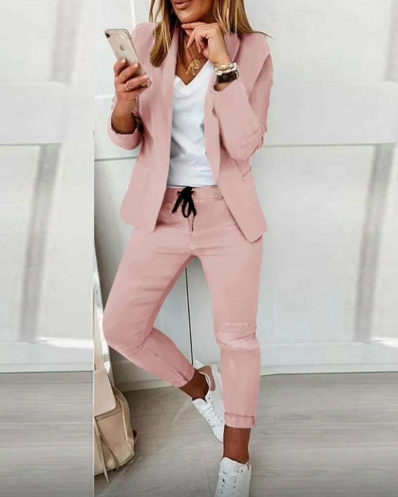 Avelena: Edles Damen-Business-Outfit mit Blazer und Hose