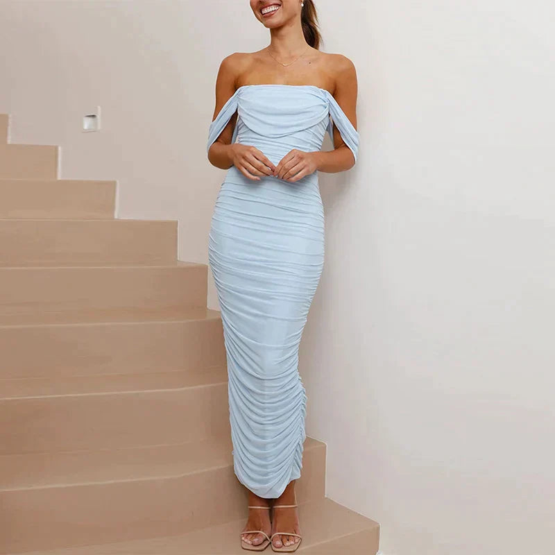 Maxikleid mit Carmen-Ausschnitt und gerafftem Mesh-Überwurf
