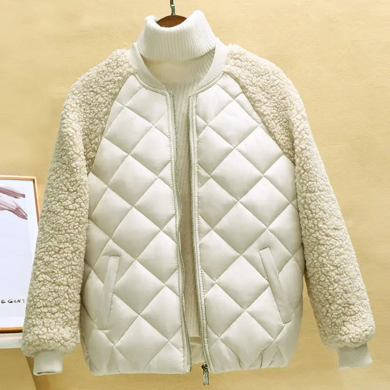ModeGeist | Kurze Lässige Leichte Kunstlammwoll Winterjacke