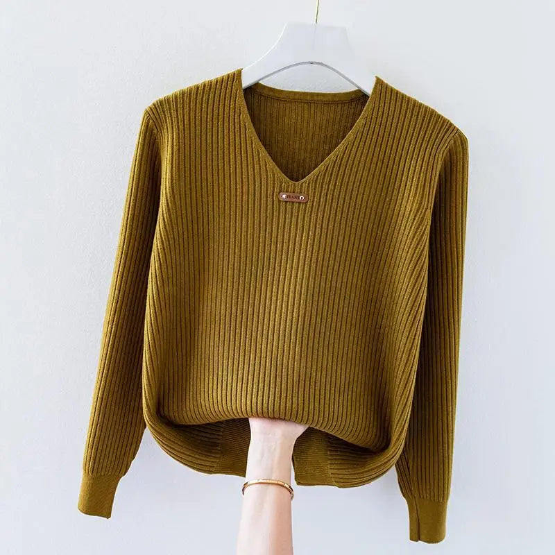 NADJA – Damenpullover mit eng anliegendem Rippstrick