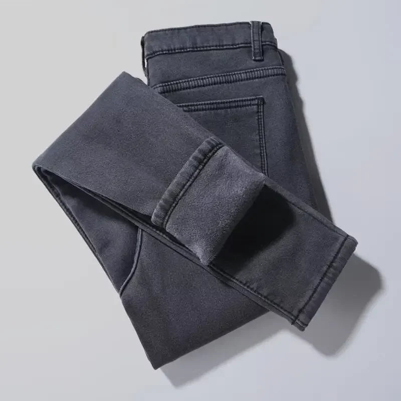 Stilvolle Winterhosen von Lira: Zeitlos elegant
