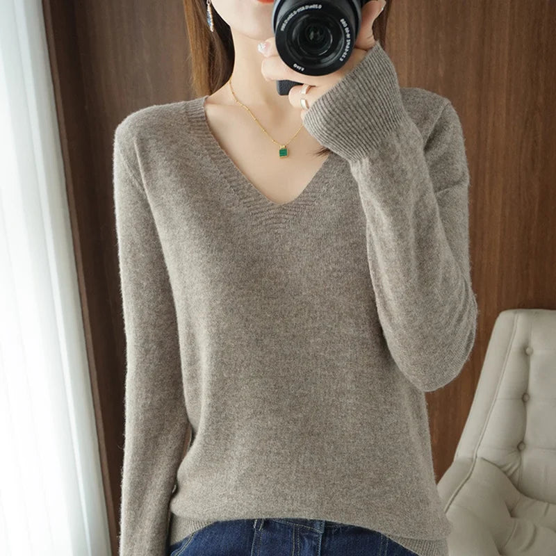 ModeGeist | Pullover - Bequemer V-Ausschnitt Pullover