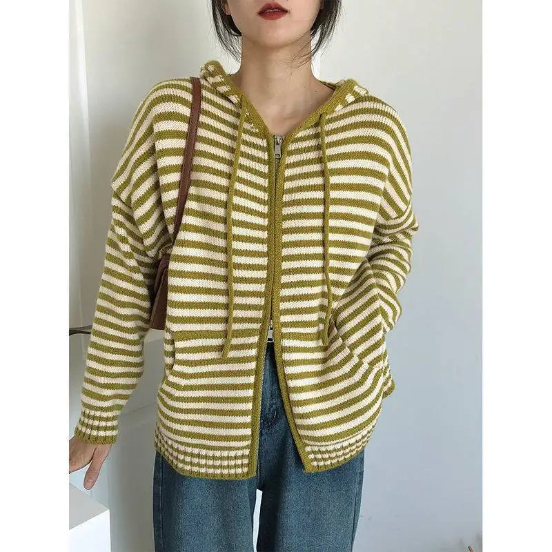 ModeGeist | Gestreifter Kapuzenpullover Pullover