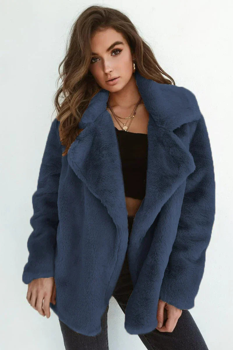 ModeGeist | Warmer Plüschmantel