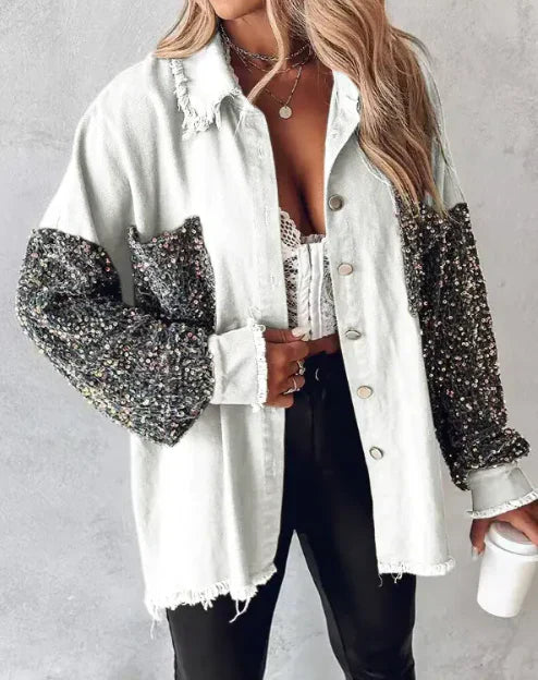 ModeGeist | Langärmlige Paillettenjacke mit Knopfverschluss Vorne