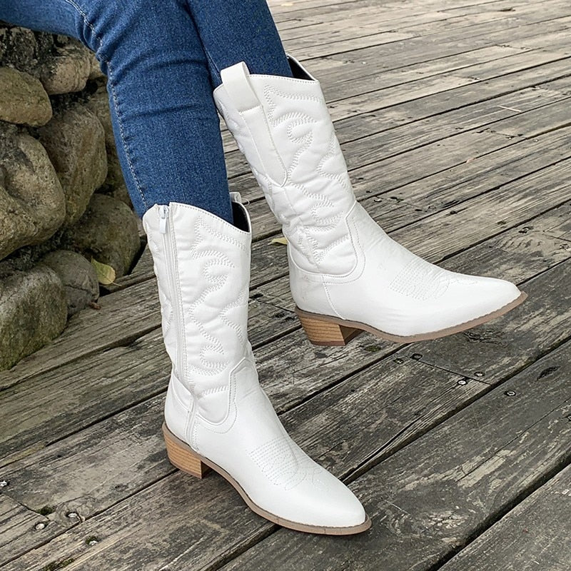 ModeGeist | Bestickte Mittelrohr Spitze Martin Stiefel