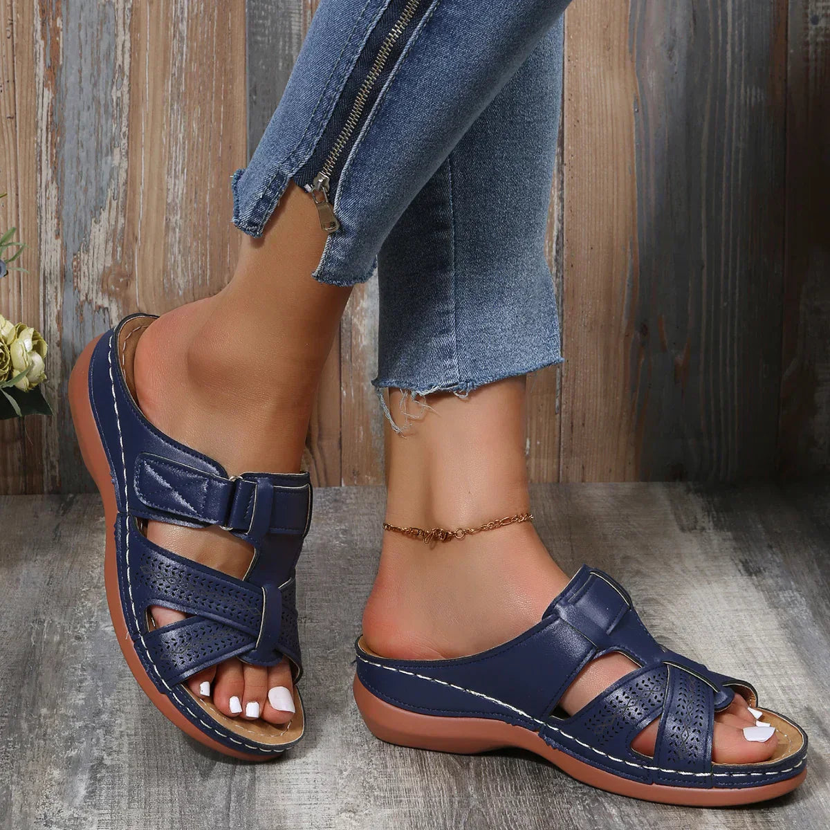 MODEGEIST Damen Keilabsatz-Sandalen Gepolstert Verstellbare Riemen Fußbett