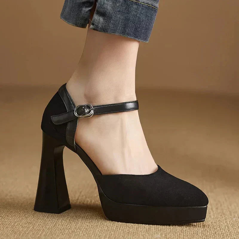 MODEGEIST Damen Plateau Pumps Blockabsatz Knöchelriemen