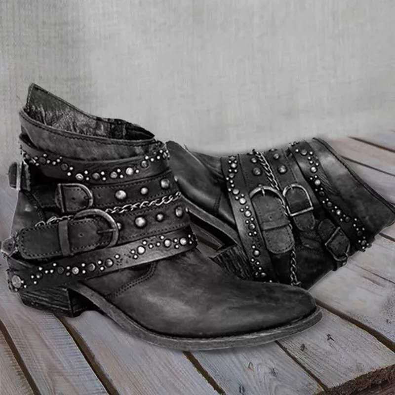 ModeGeist | Dicke Absatzgürtel Ankle Boots