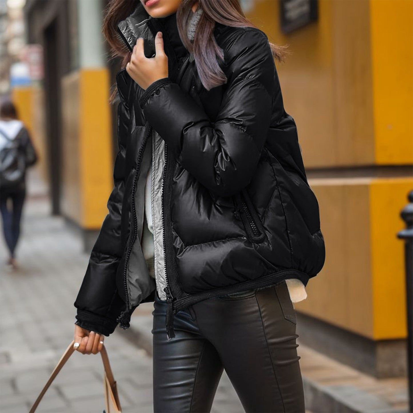 ModeGeist | Stylische Steppjacke mit Glänzendem Finish