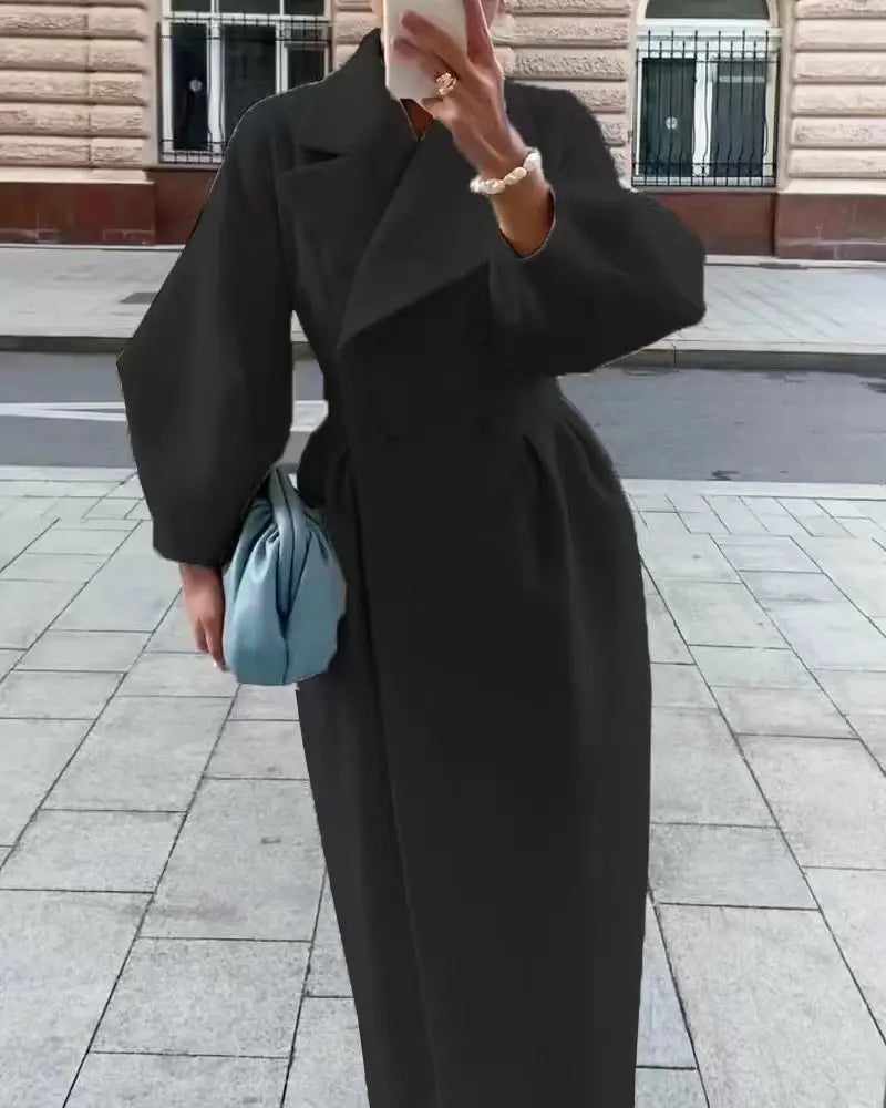ModeGeist | Eleganter Wintermantel mit Doppelknöpfen