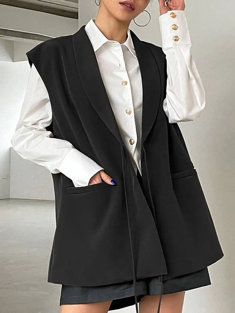 Eleganter, langer ärmelloser Damenblazer von Avelena