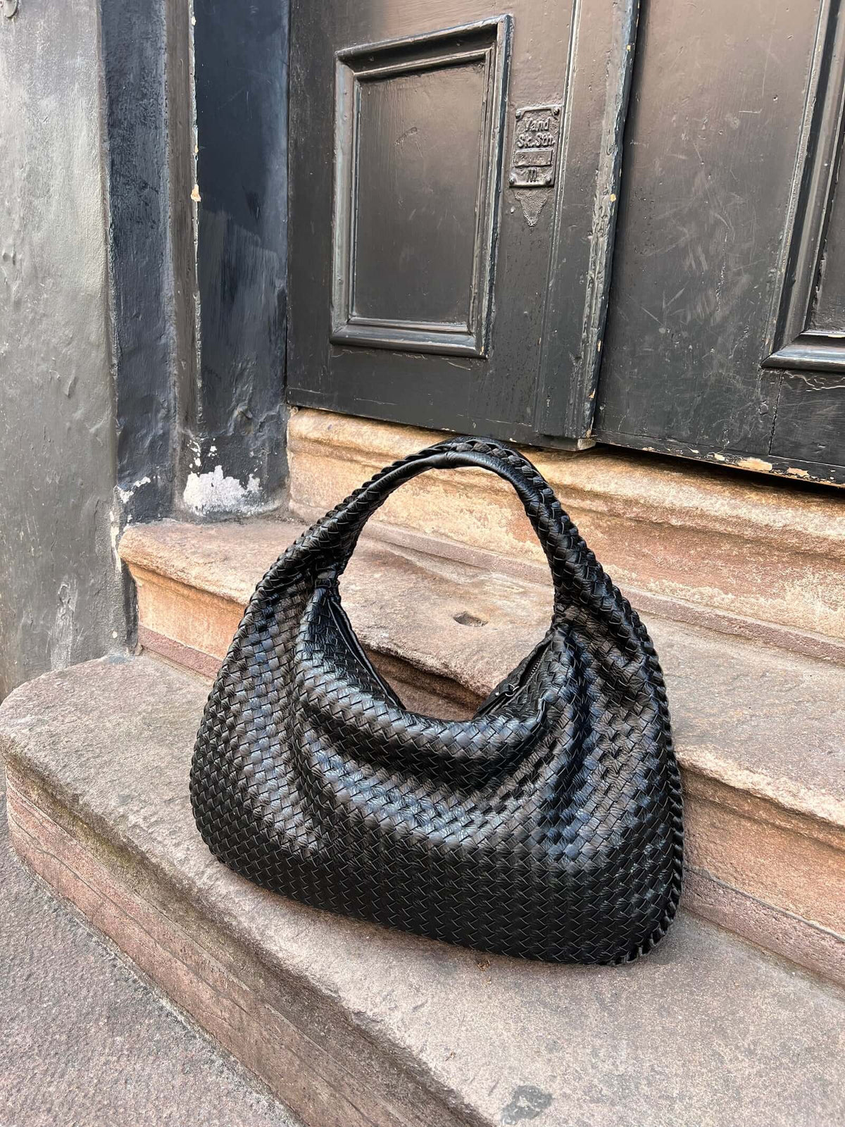 Edle Lotte Handtasche im modernen Stil