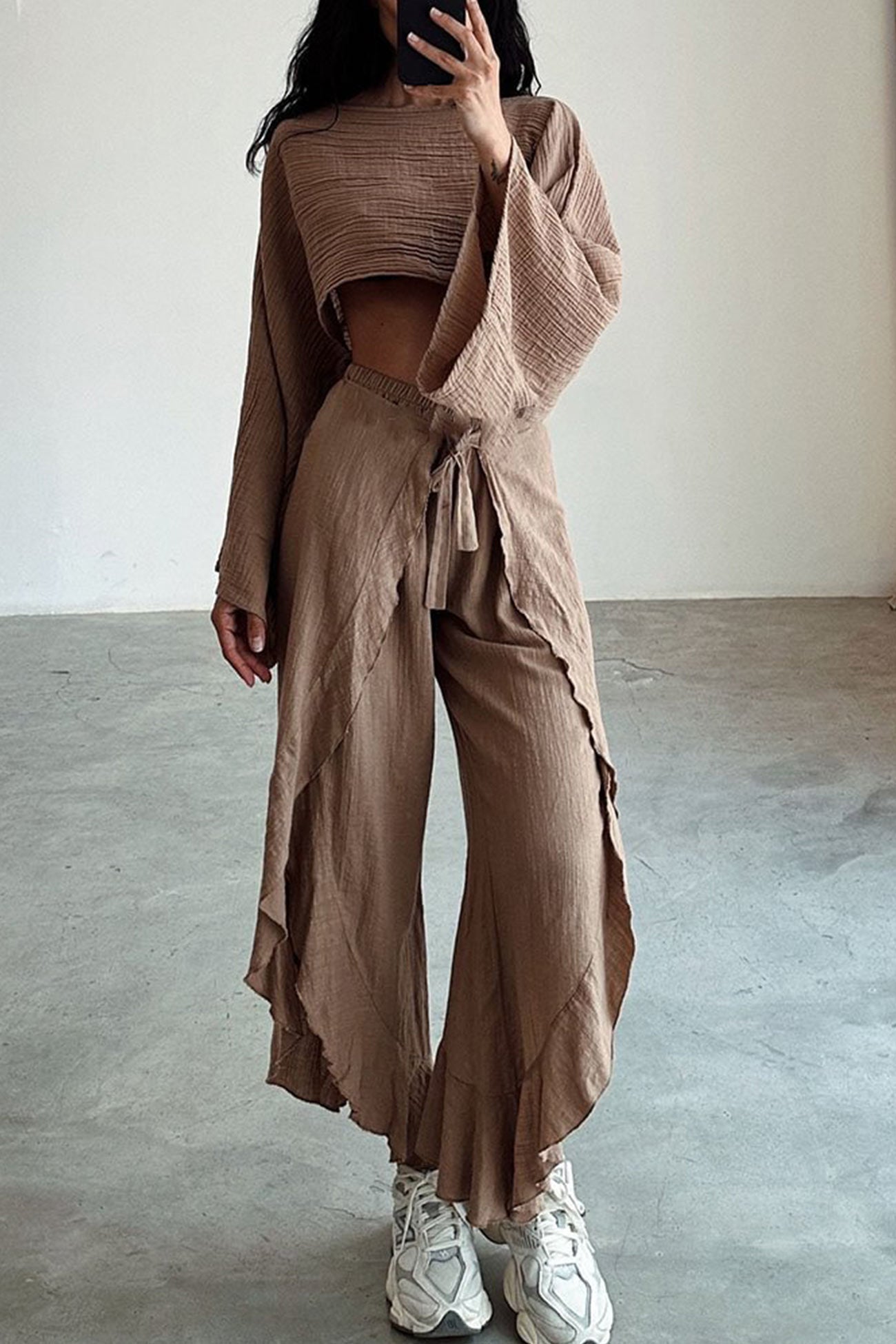 Fudus Crop Top und Schlitzhosen Set