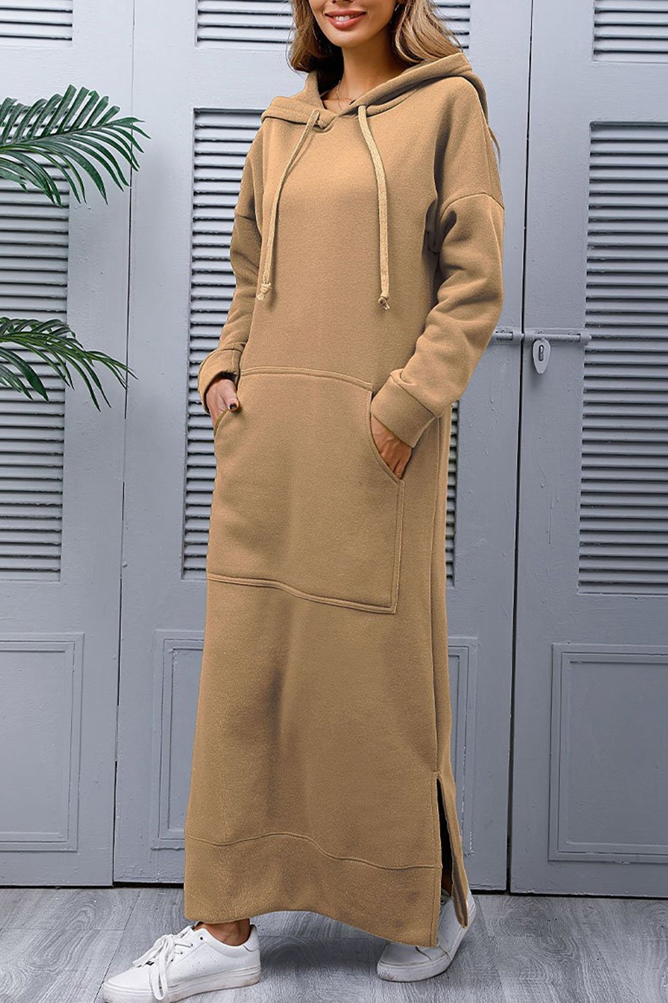 Caitlyn Kapuzenkleid mit Schlitz