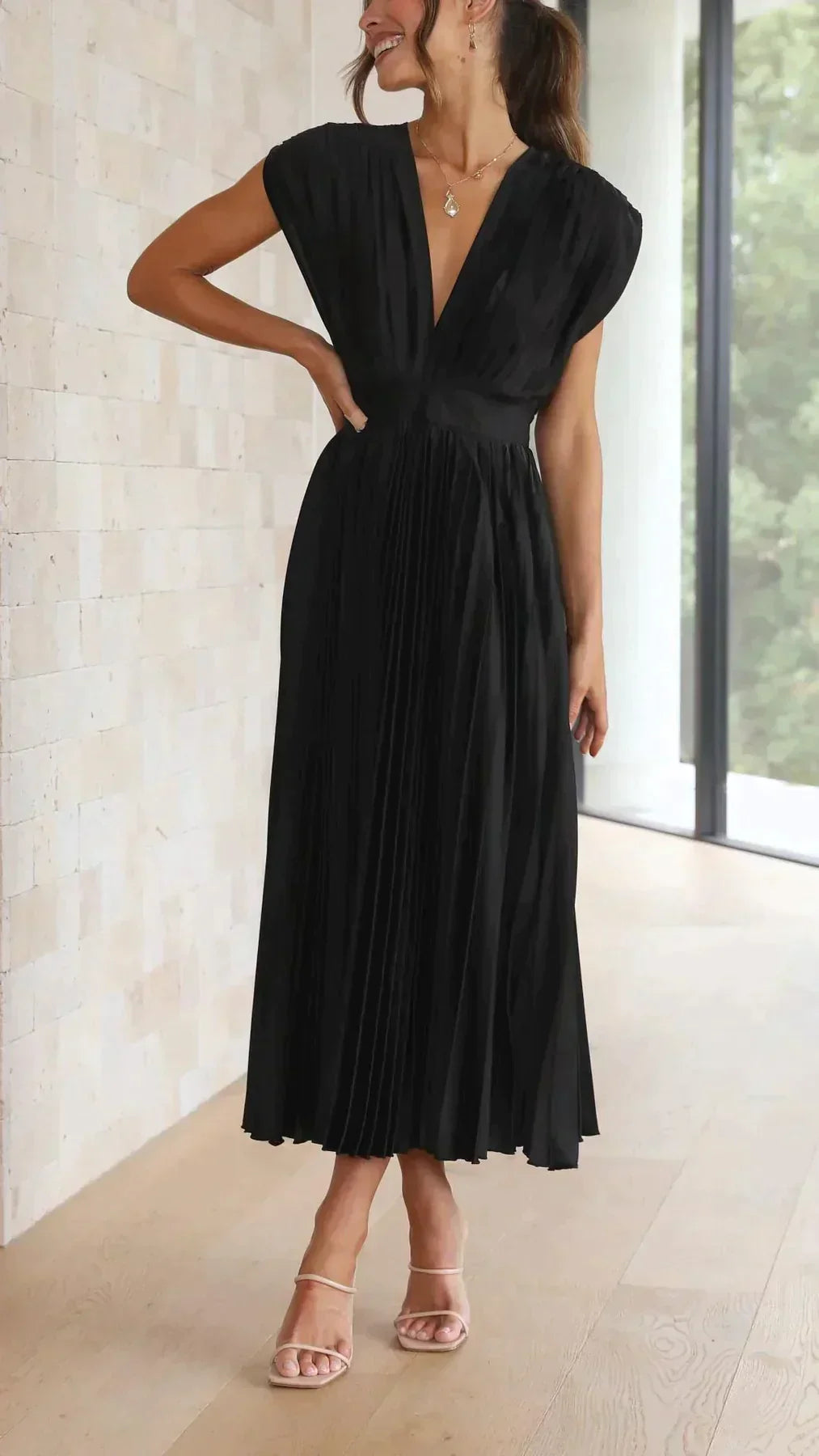 Elegantes, sexy Plissee-Kleid von Alina