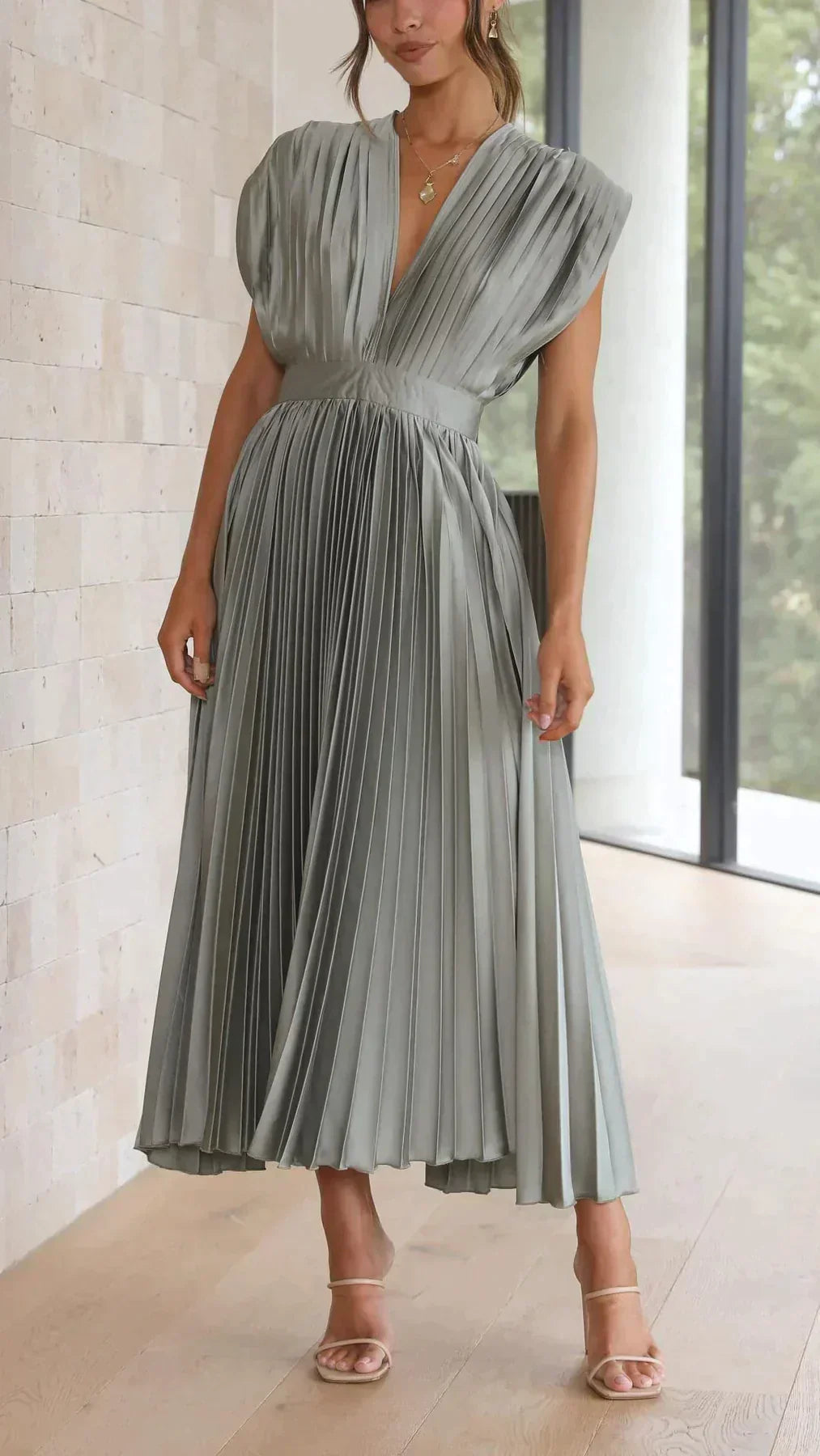 Elegantes, sexy Plissee-Kleid von Alina