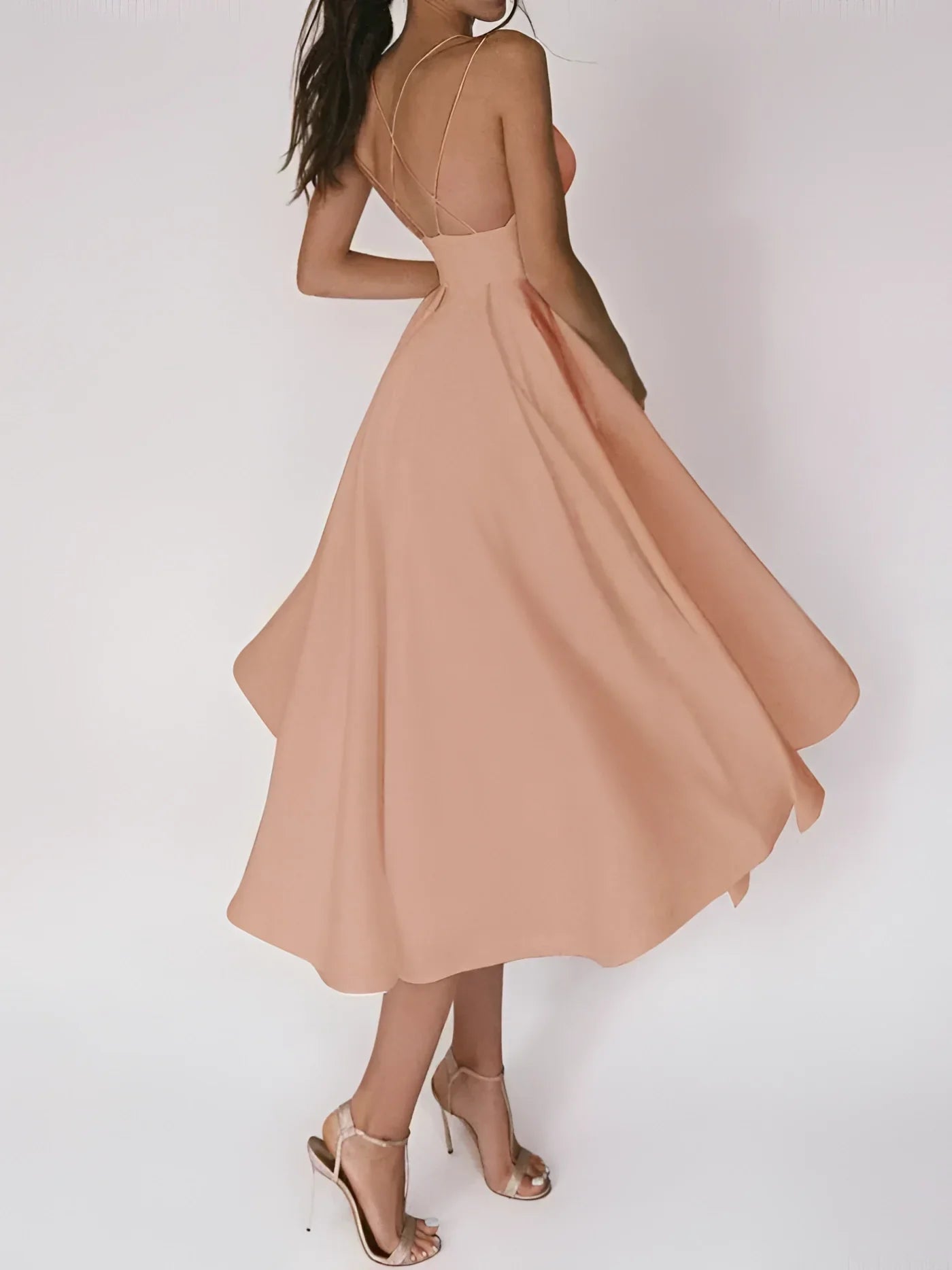 MODEGEIST Brautkleid mit Spaghettiträgern, weißem Herz-Ausschnitt