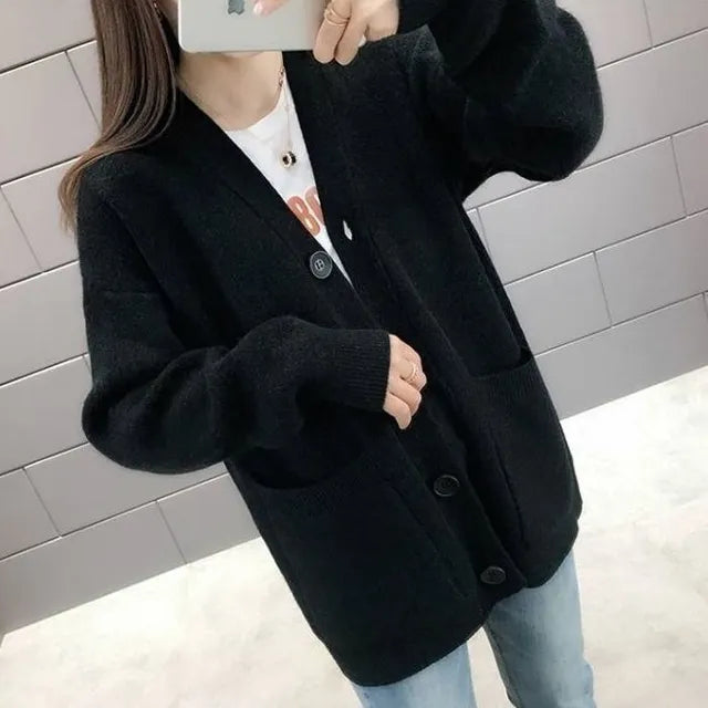 Damen-Strickjacke mit langen Ärmeln und Knöpfen