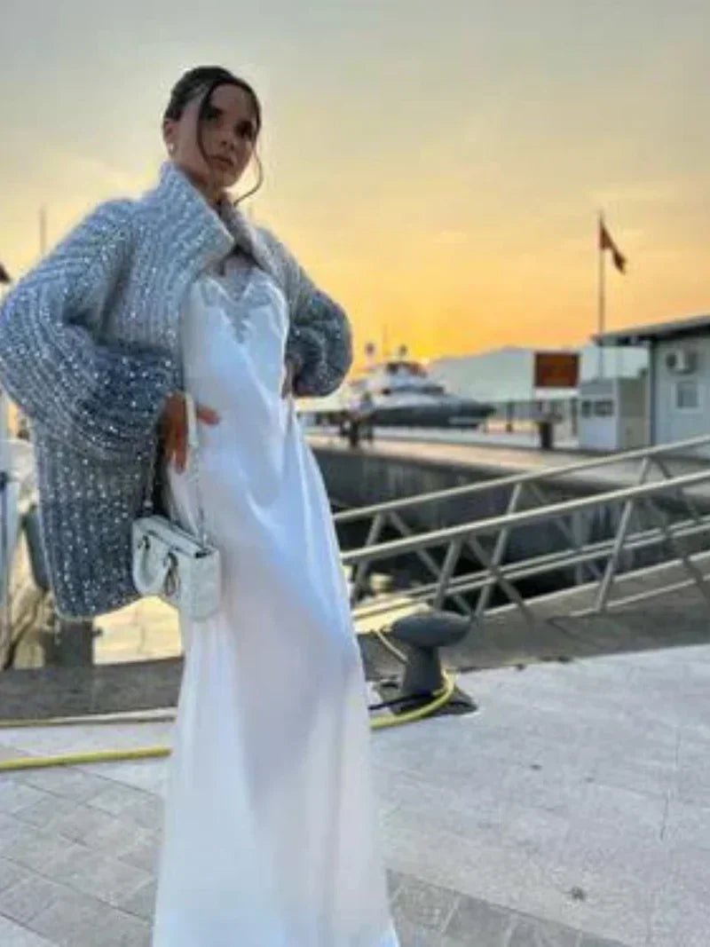 ModeGeist | Schimmernde Seidenstrickjacke