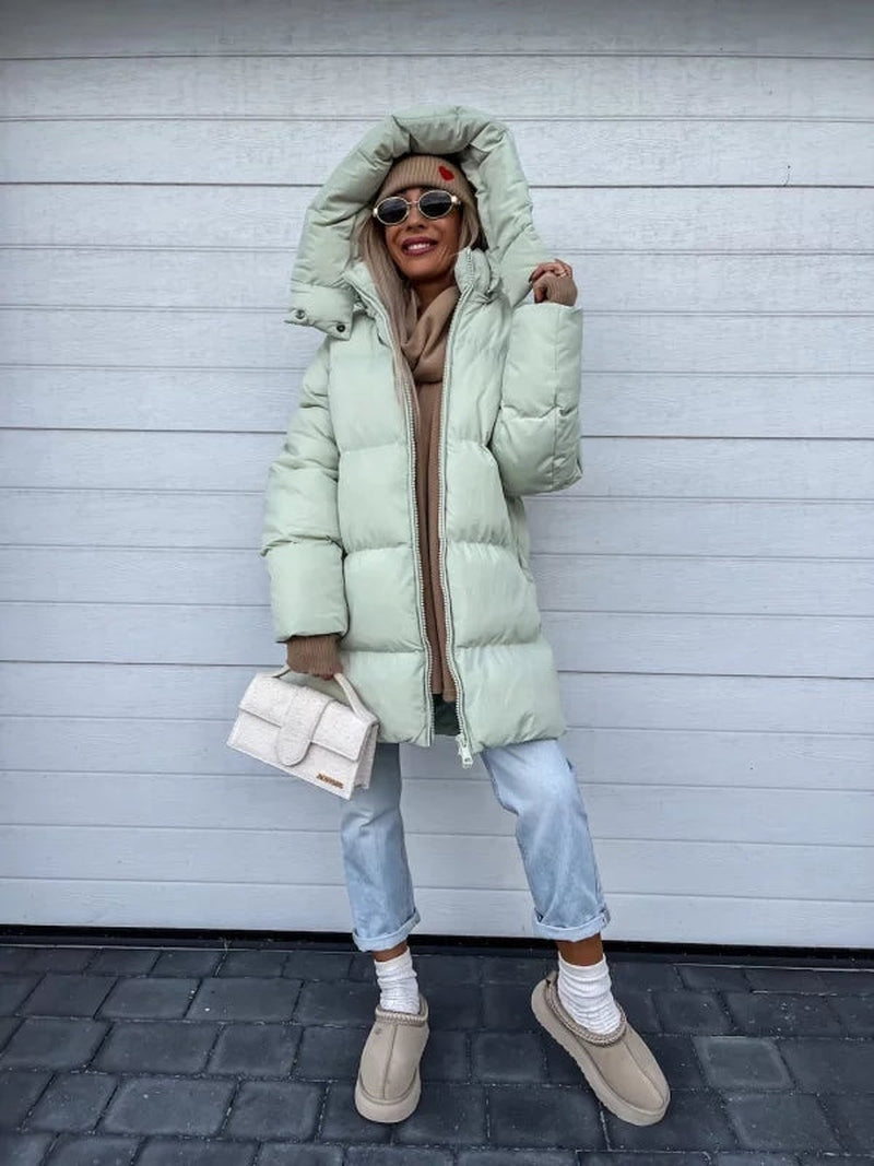 Damens Wintermantel Tamara: Modern, mit stylischem Rollkragen