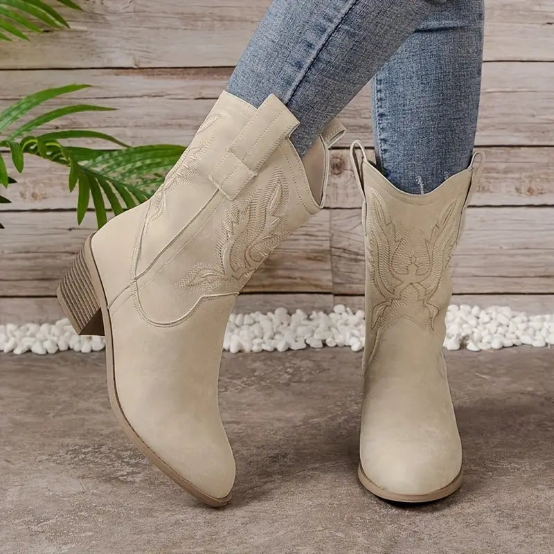 Lena: Elegante Damen-Cowboystiefel für höchsten Komfort
