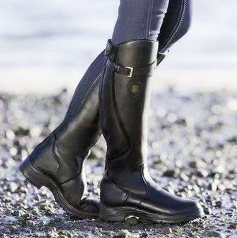 Komfortable und stabile Damenstiefel von Tanja, wasserabweisend.
