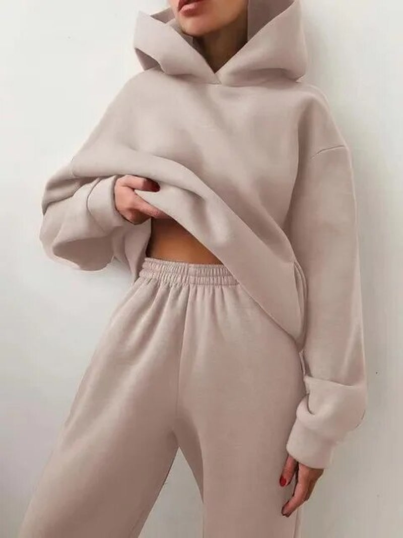 Elegantes, Oversized-Trainingsset von Elena für einen stilvollen Winterauftritt